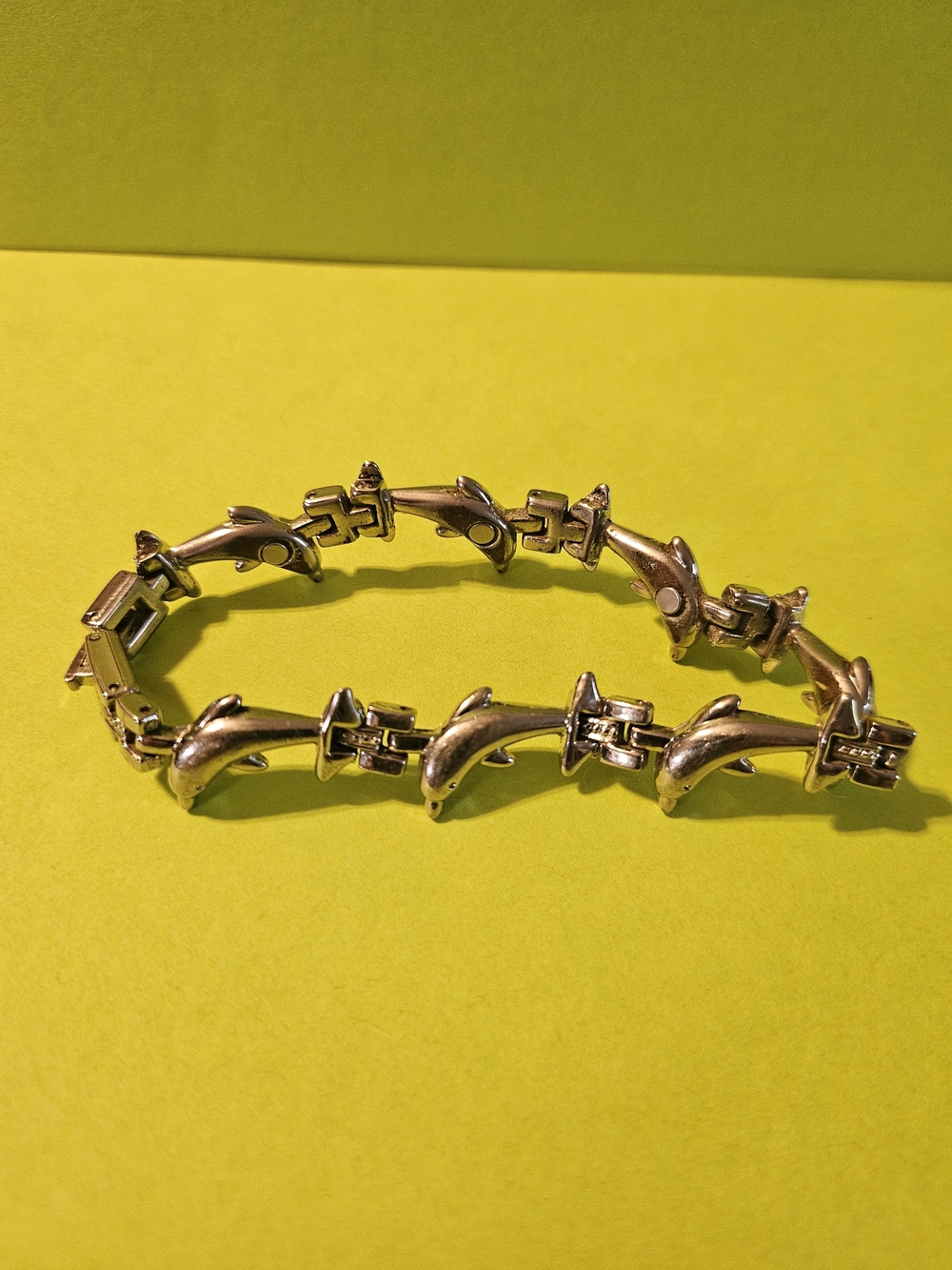 DOLPHINS SILVER-TONE MAGNETIC LINK BRACELET Sea Life Size 7.5" Nautical